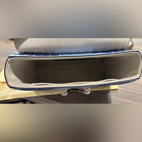 SOLD Louis Vuitton Epi Savane Twist Shoulderg Bag MM Blue - Picture 9 of 10